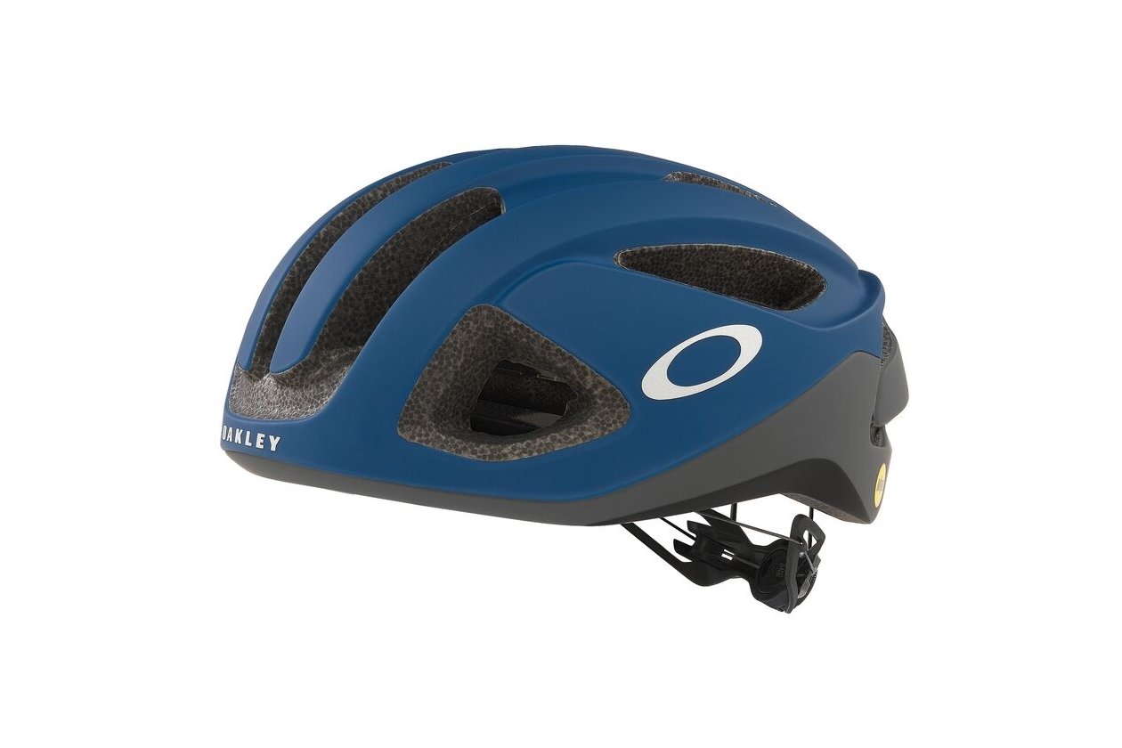 Oakley ARO3