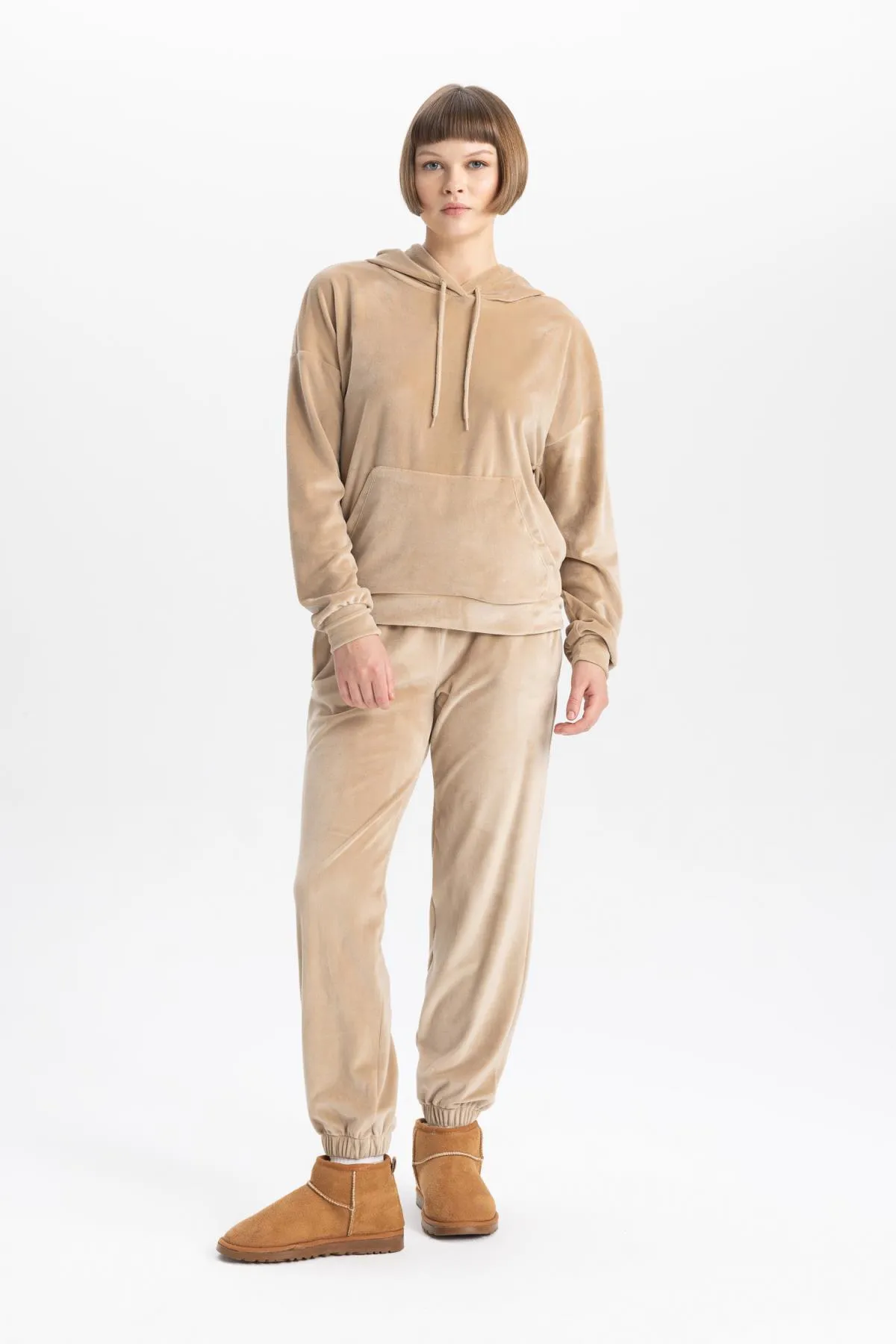 DeFacto  Jogger-Hose aus Samt mit normaler Taille und Taschen W1976az23wn