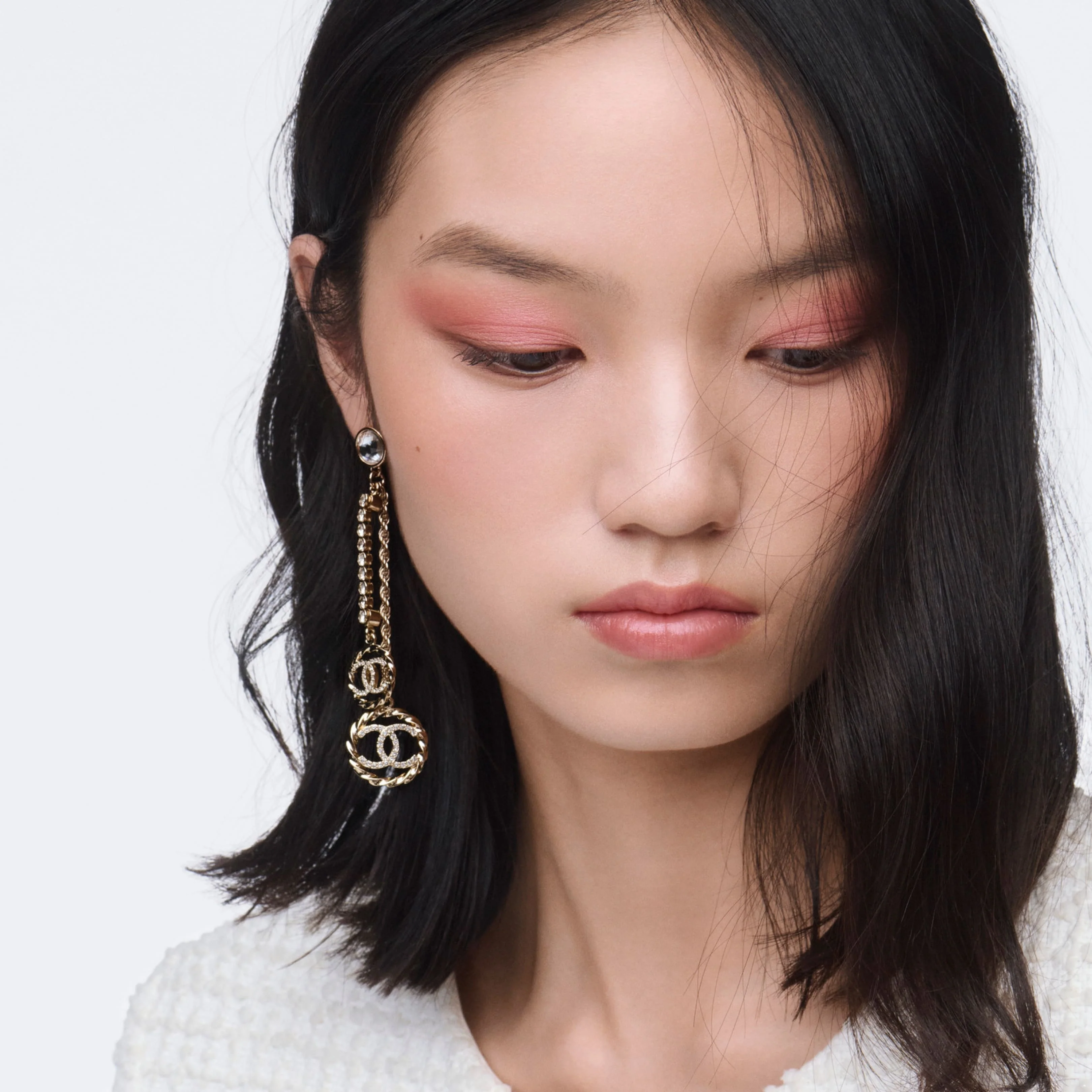 LES 4 OMBRES BOUTONS - FARD DE OCHI CU EFECTE MULTIPLE
