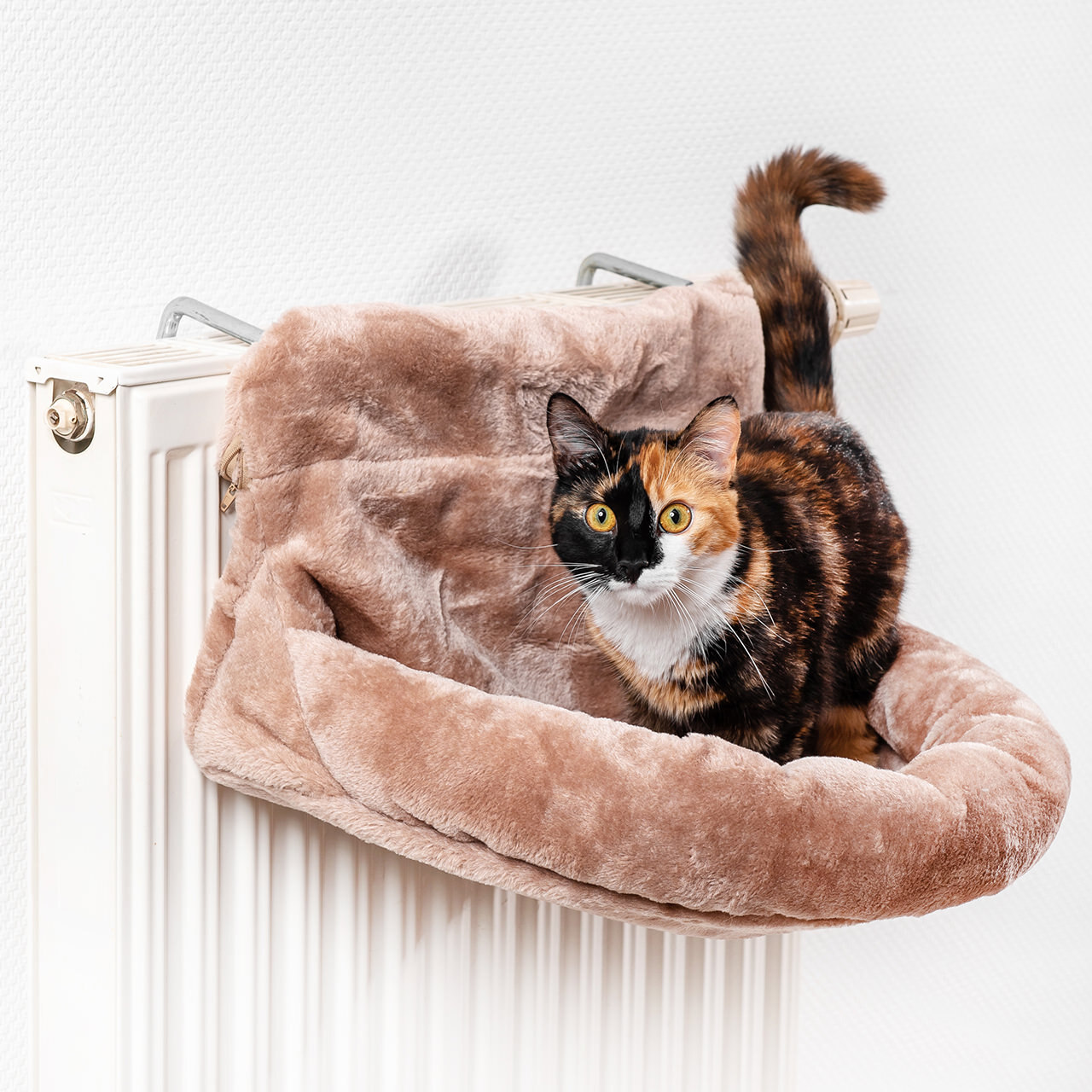 Canadian Cat Company Katzenhängematten & Fensterliegeplätze Canadian Cat Company Kuschelsack für Heizkörper beige