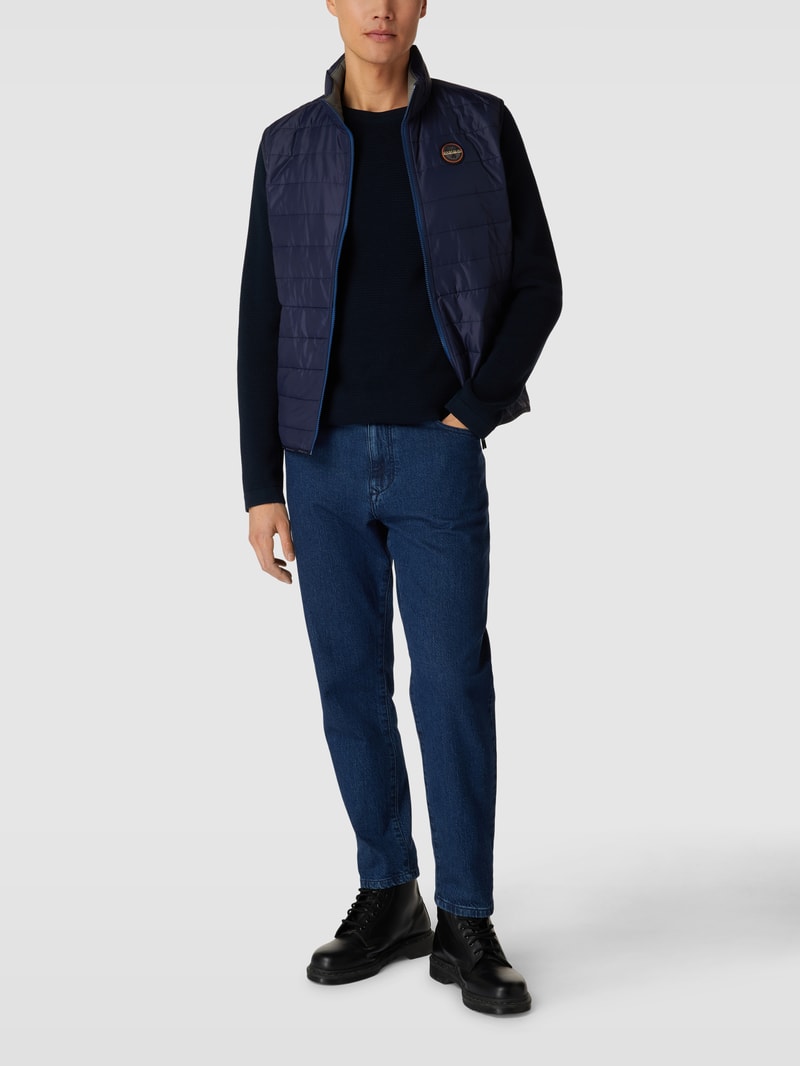 Steppweste mit Label-Patch Modell 'ACALMAR' in marineblau