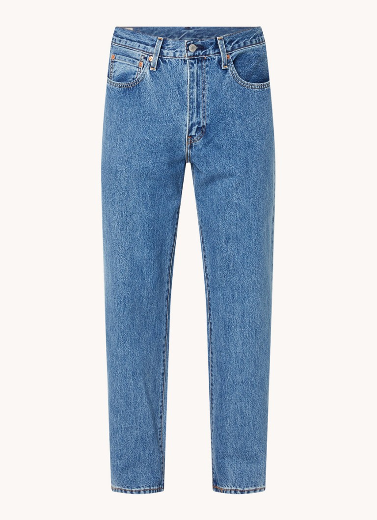 Calça jeans Levi's 568 de modelagem solta e lavagem média.