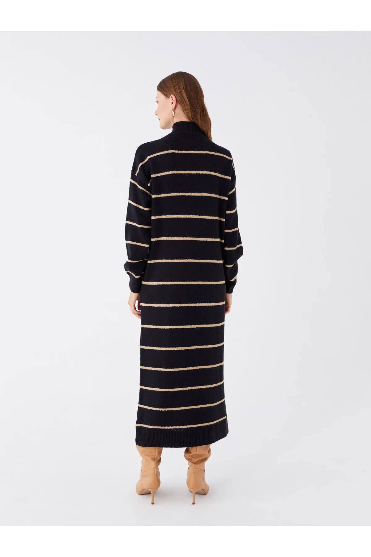 LC Waikiki  Gestreiftes, langärmliges Damen-Strickkleid mit halbem Rollkragen