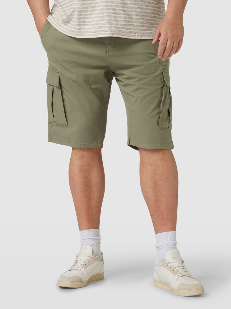 PLUS SIZE Relaxed Fit Bermudas mit Cargotaschen in olivgrün