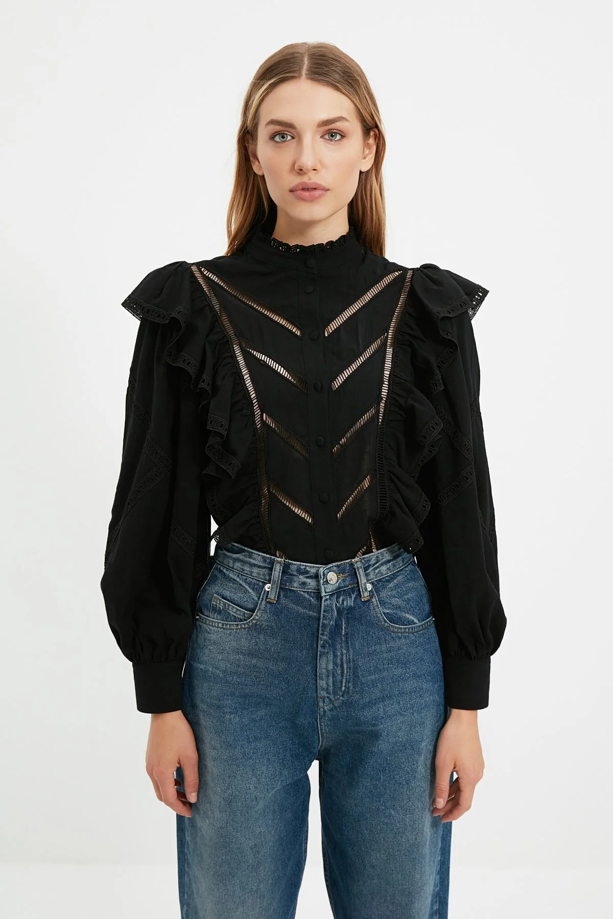Trendyol Collection  Schwarzes Hemd mit Accessoires TPRAW22GO1089