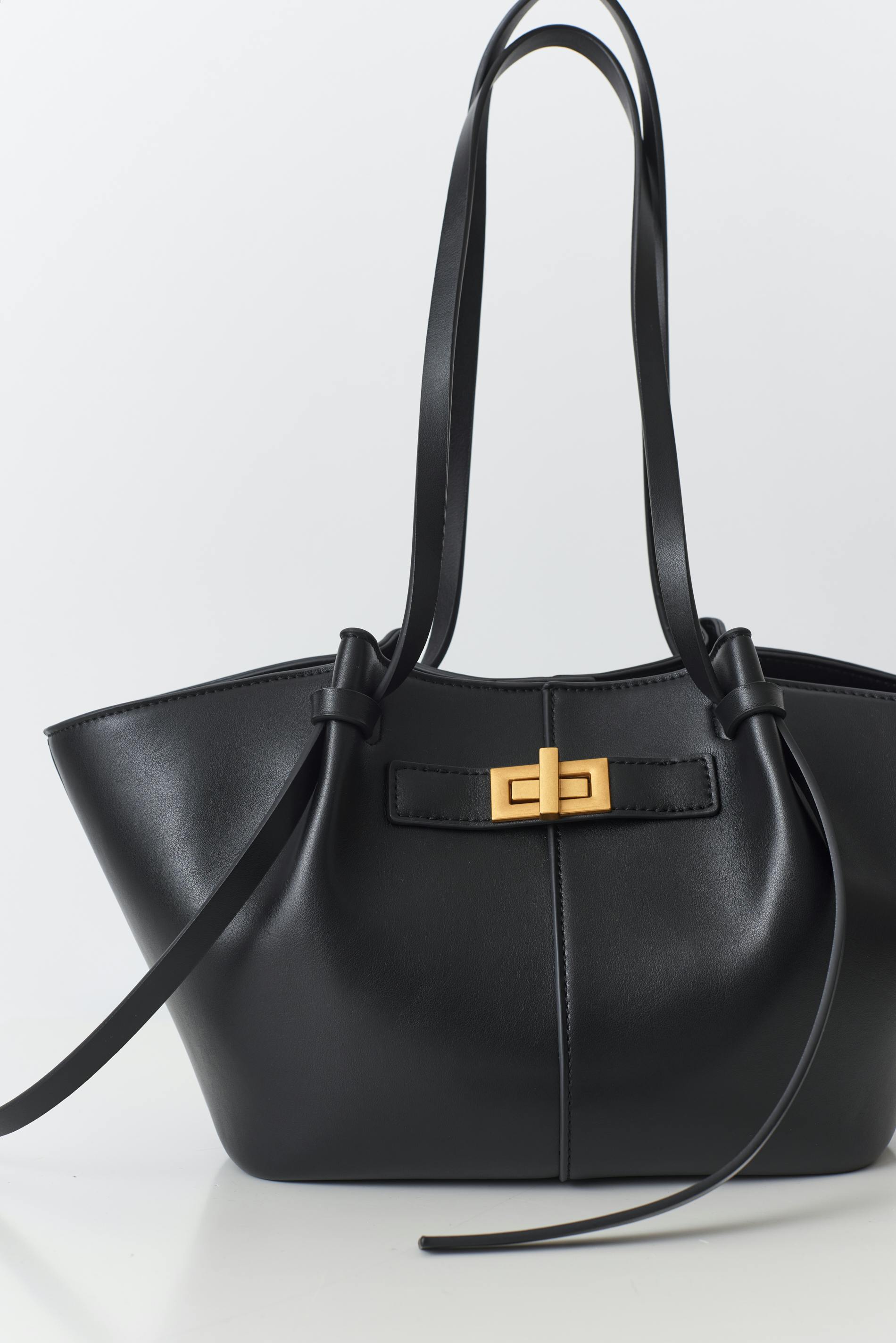 Midi long strap bag