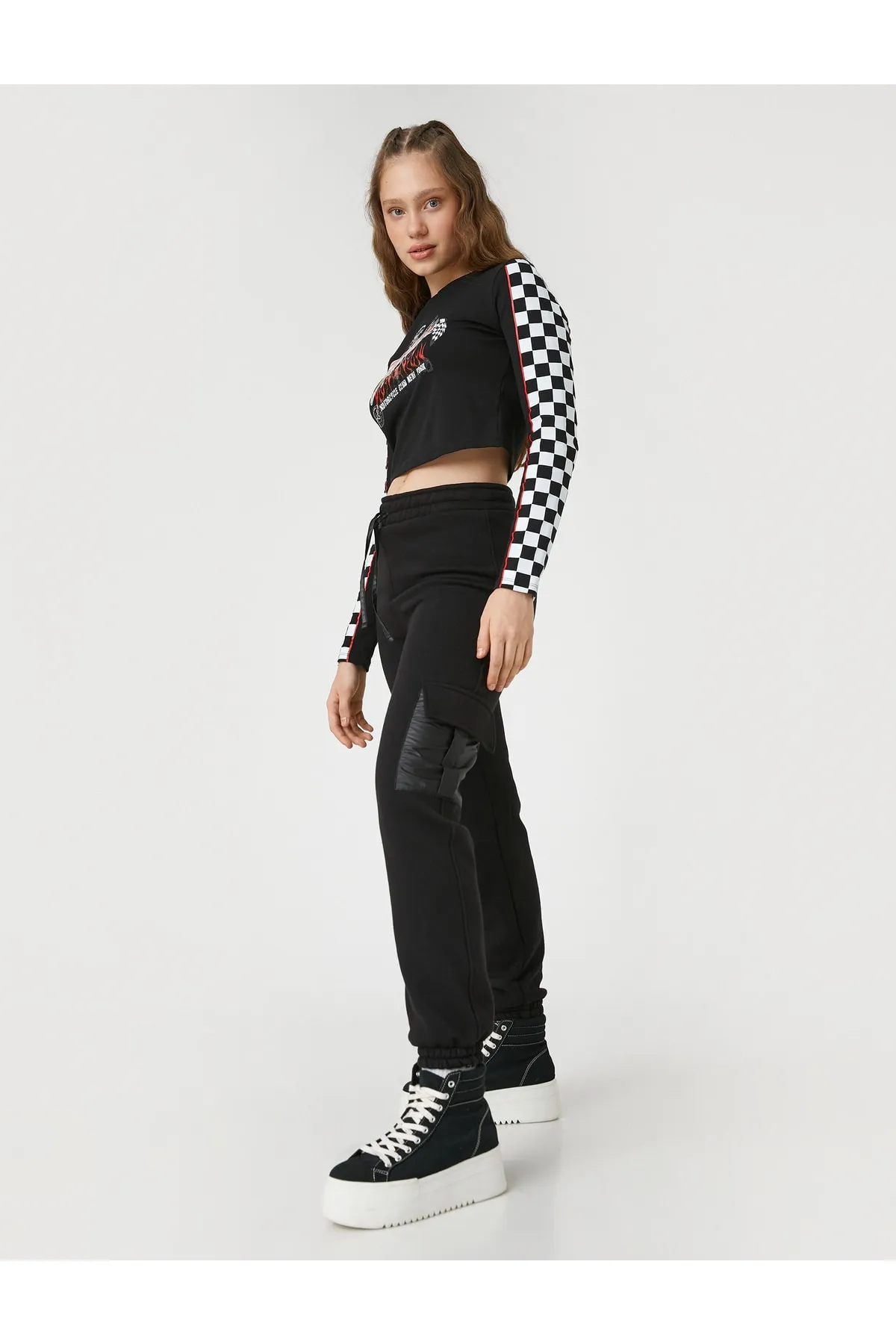 Koton  Jogger-Jogginghose mit Taschendetail, geschnürter Taille und Fleece-Innenseite