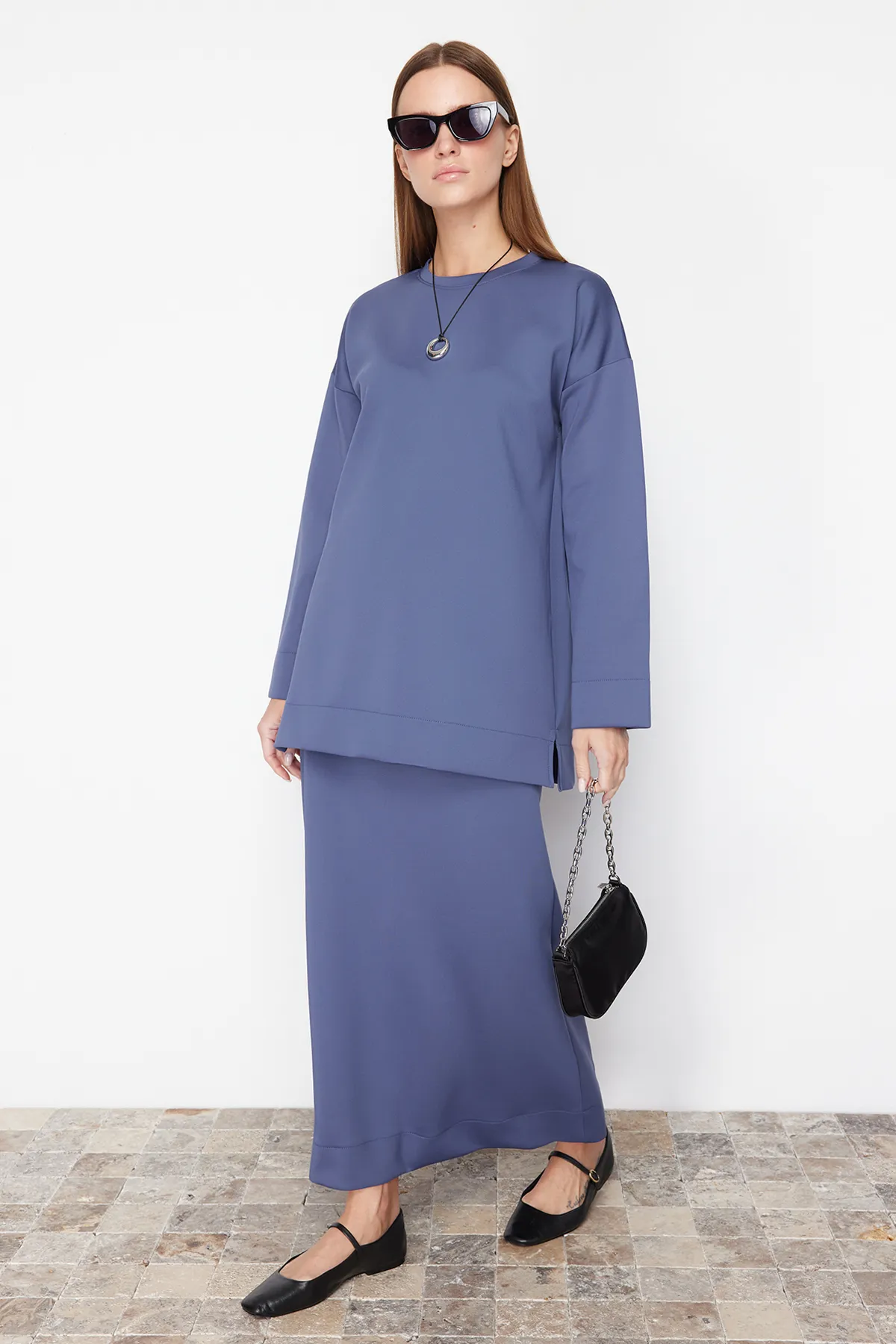 Trendyol Modest  Indigoblaues Scuba-Strickset aus Tunika und Rock mit Bindedetail vorne TCTSS23US00013