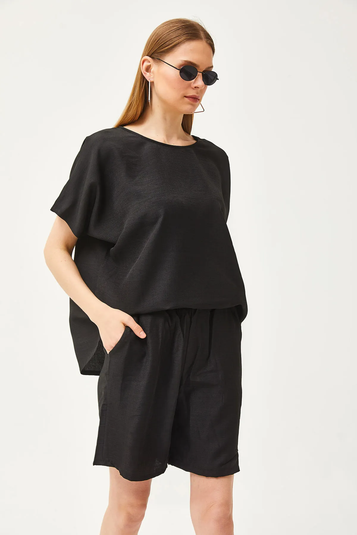 Olalook  Damen Schwarzes Top Lockere Bluse Shorts mit Untertasche Leinen Inhalt Set TKM-19000268