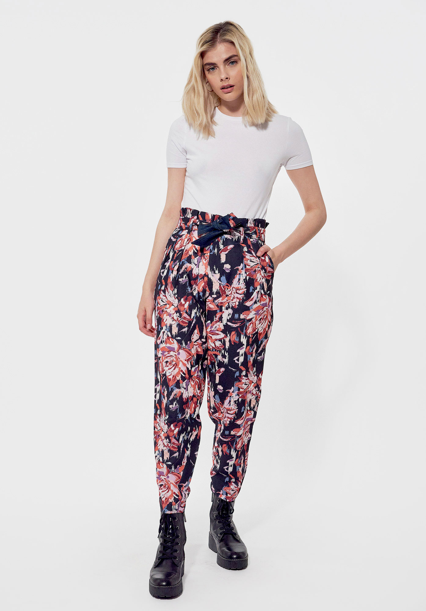 FAITH  Pantalon régular Femme imprimé fleuri