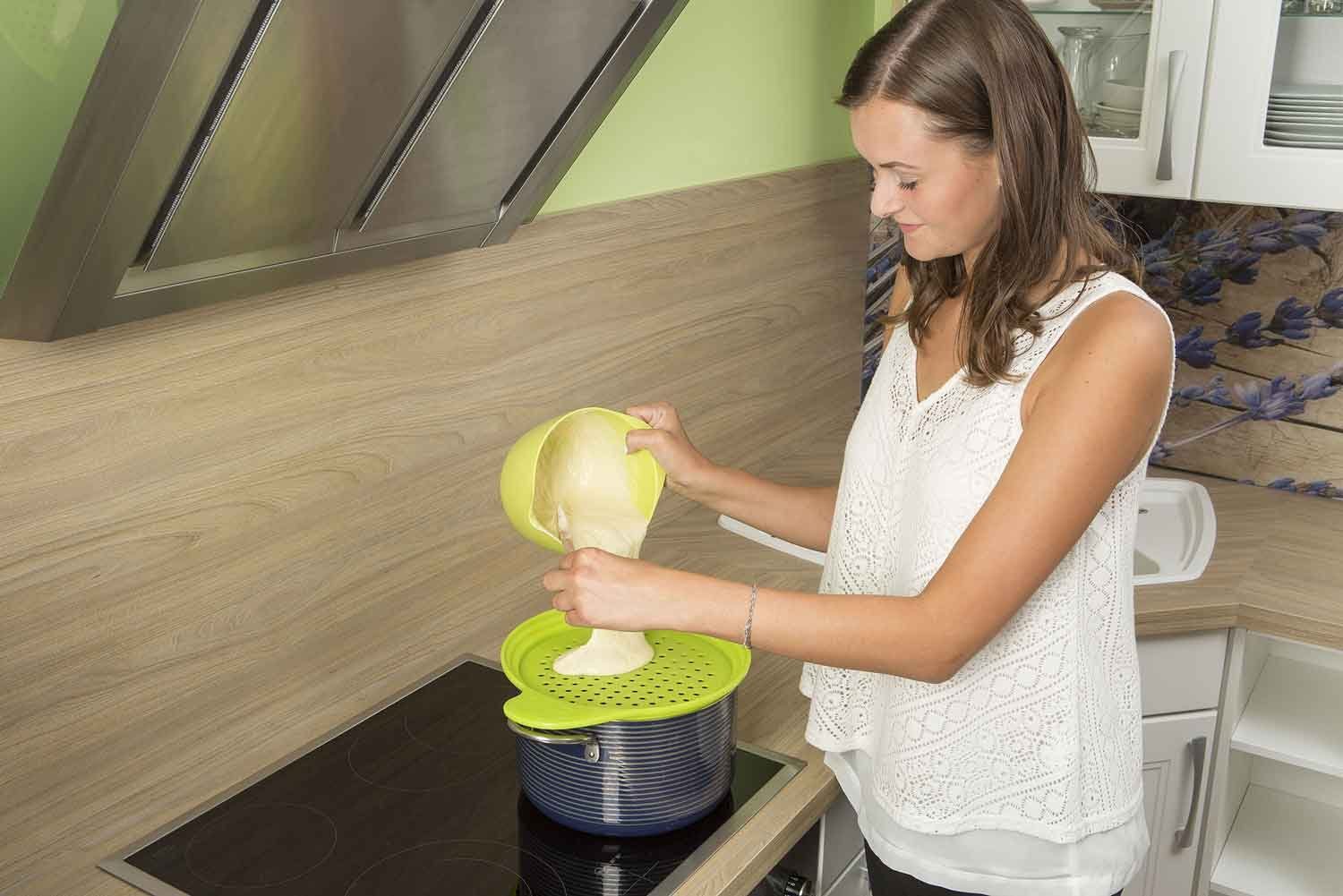 Muxel Spätzlehobel Das Spätzlewunder DUO von Muxel® Die Alternative, Kunststoff, (Set, 4-St., Spätzlebrett in groß und klein mit Teigschaber und Rezeptheft), Leicht zu reinigen