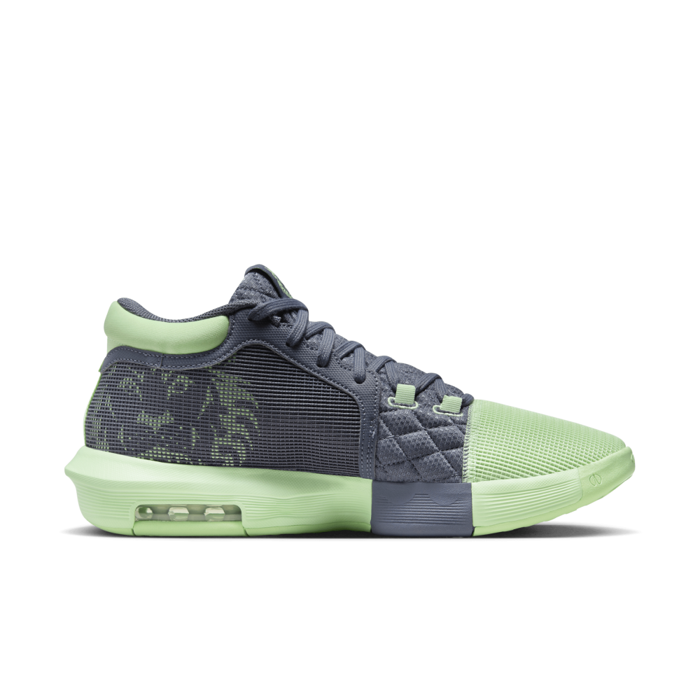 Nike LeBron Witness 8 FB2239-300 / grün