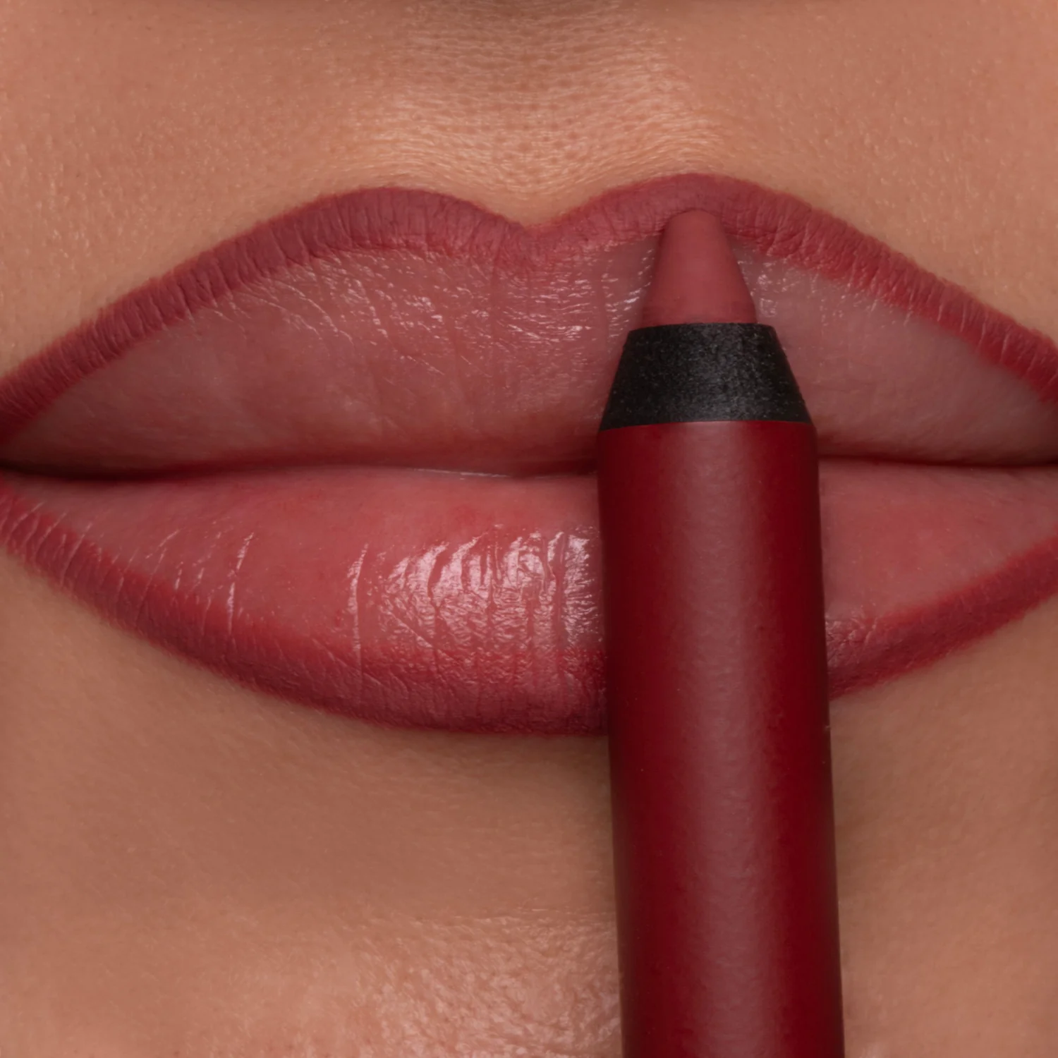 Stay On Me Lip Liner - Leppeblyant