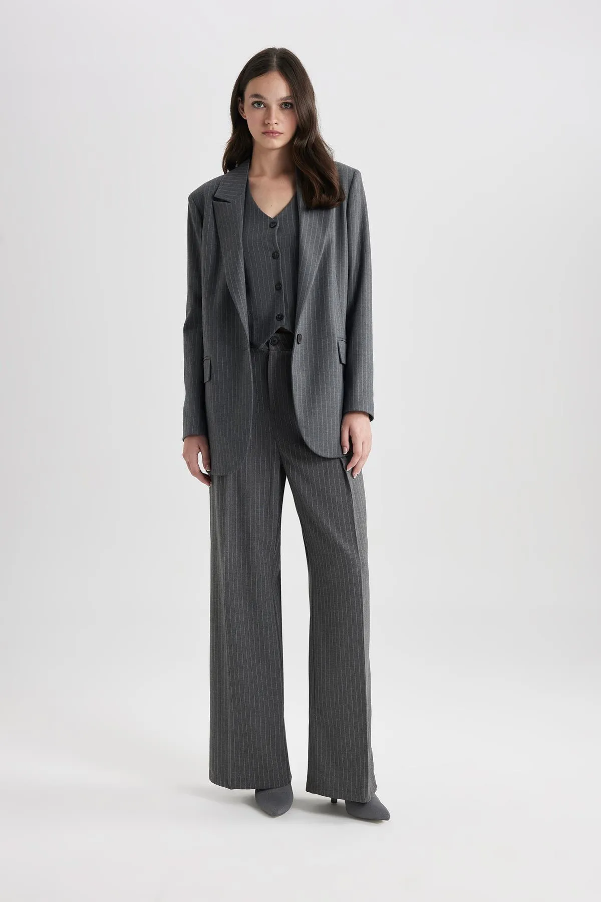 DeFacto  Hose mit weitem Bein und hoher Taille und breiten Beintaschen
