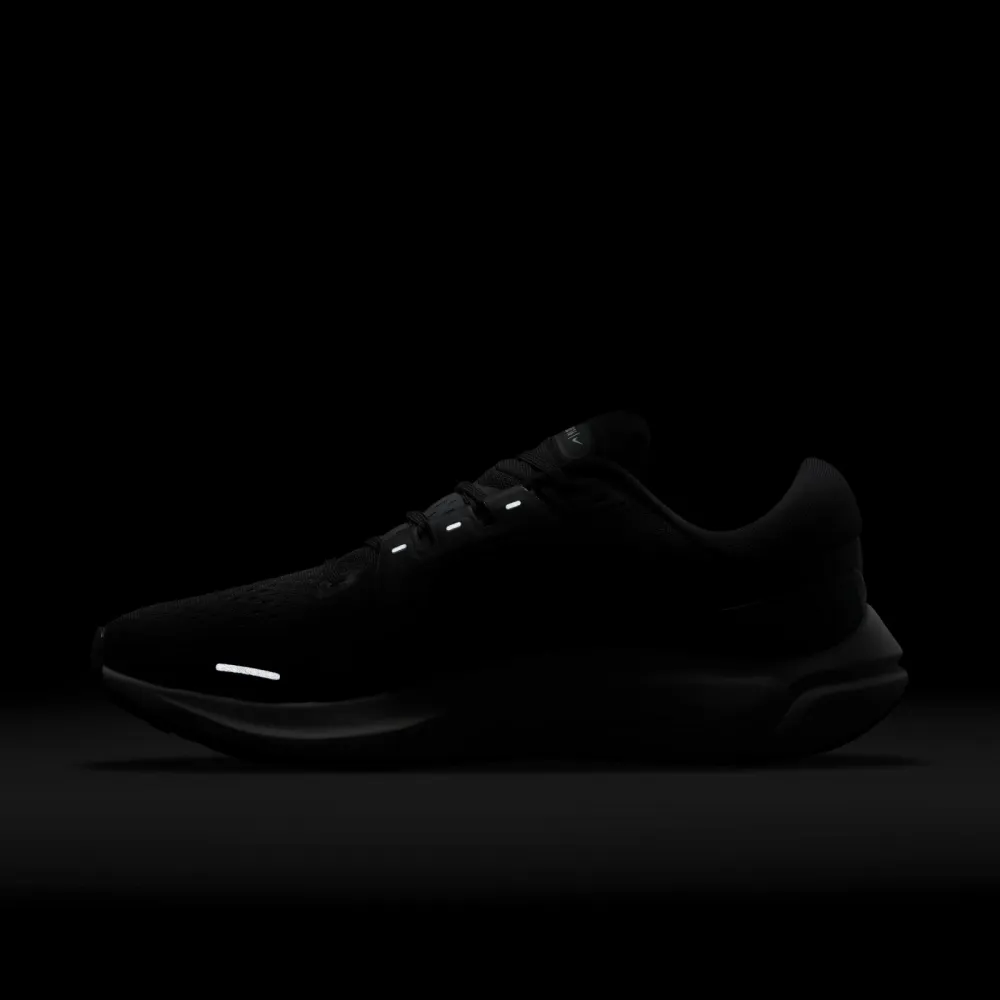 Nike Air Zoom Vomero 16 DA7245-001 / schwarz