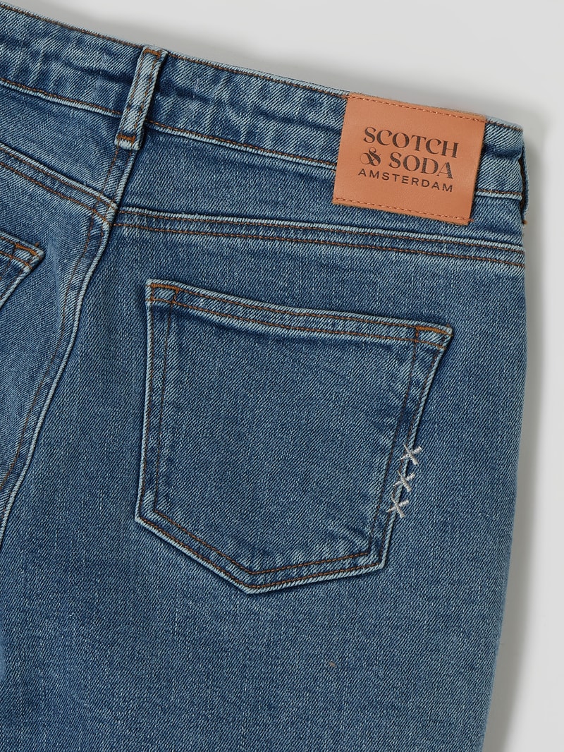 Jeans mit Stretch-Anteil in blau