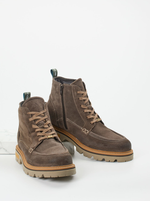 Boots-48012490015 Ambitious