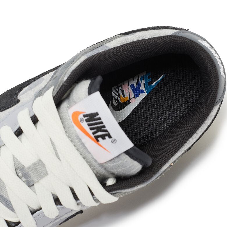 NIKE Wmns Dunk Low 