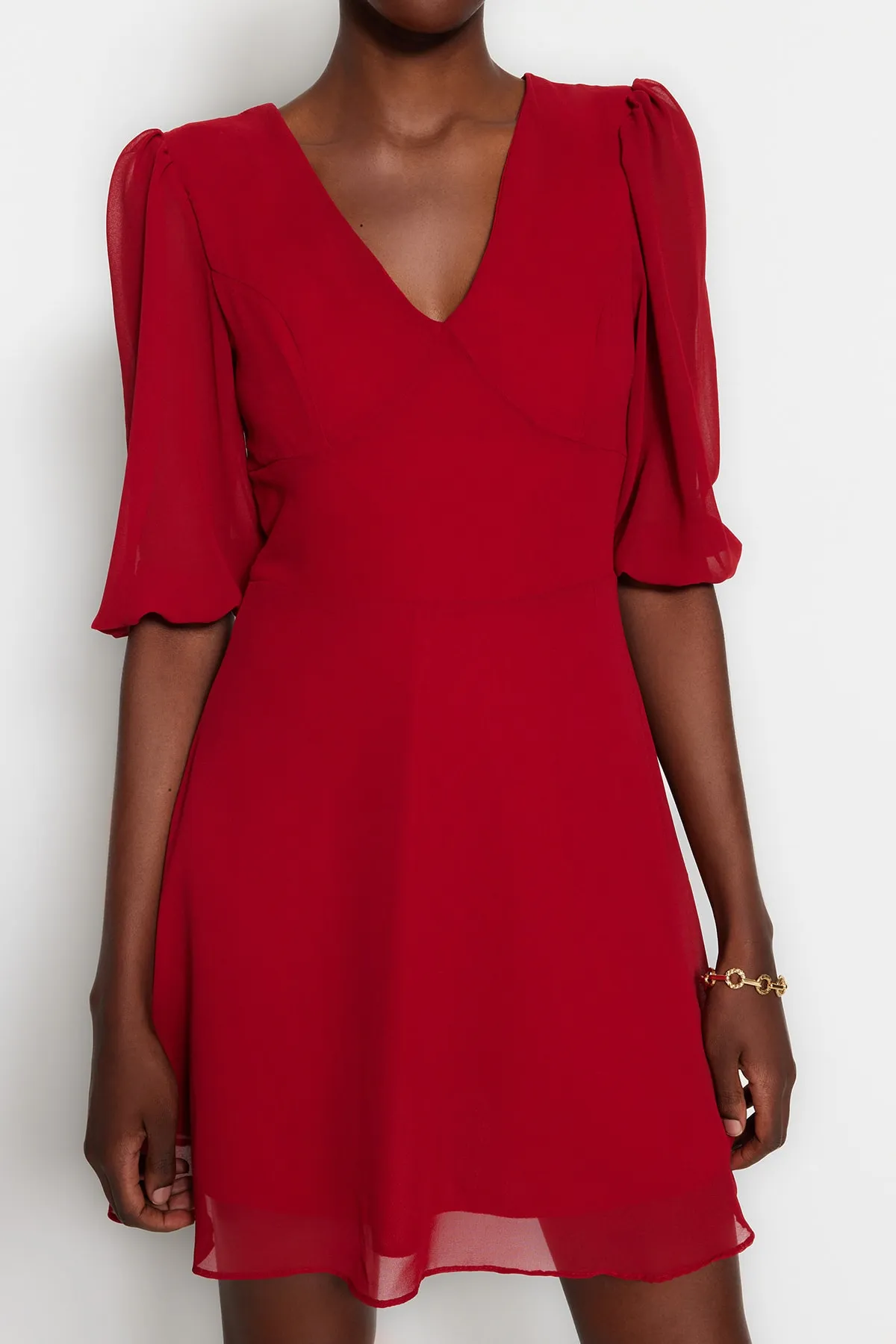 Trendyol Collection  Burgunderrotes gerade geschnittenes Mini-Kleid aus gewebter Baumwolle mit herzförmigem Kragen und gemustertem Webkleid TWOSS23EL00284