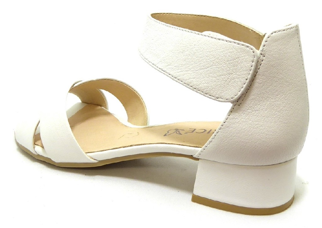 CAPRICE Klassische Sandalen weiss Sandale weiß