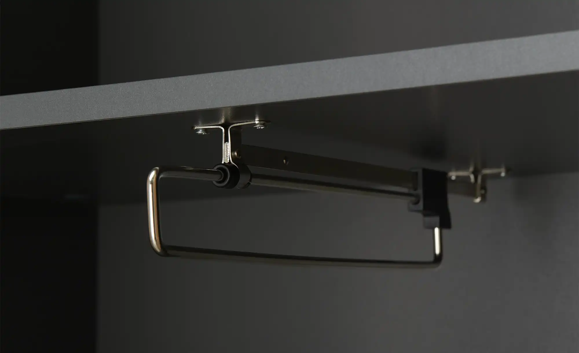 Garderobenschrank