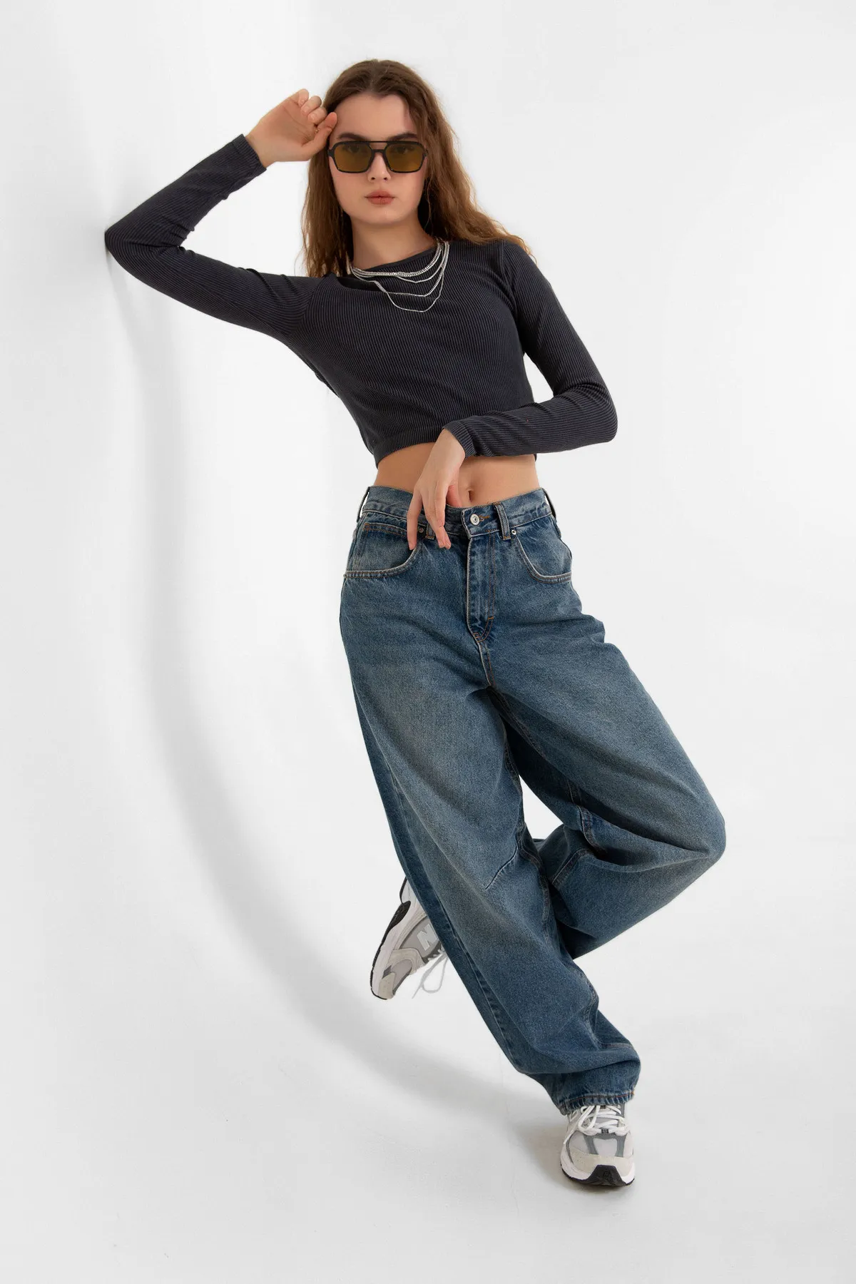 Maule  Schnalle im Detail, lockerer Schnitt, weites Bein, bequeme Baggy-Jeans, lockere Damenhose @milano