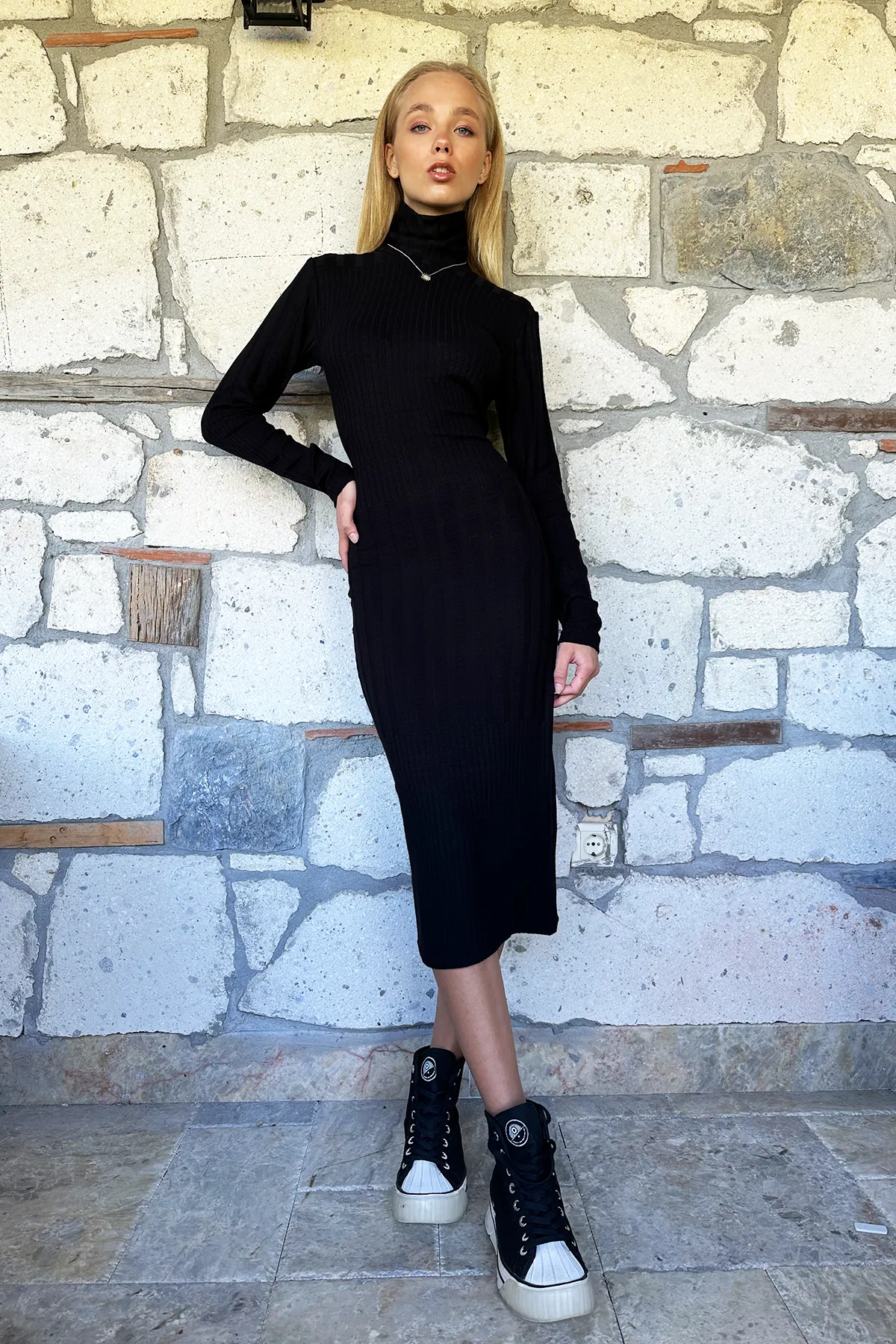 Trend Alaçatı Stili  Schwarzes Camisole-Rollkragenkleid für Damen ALC-X7345