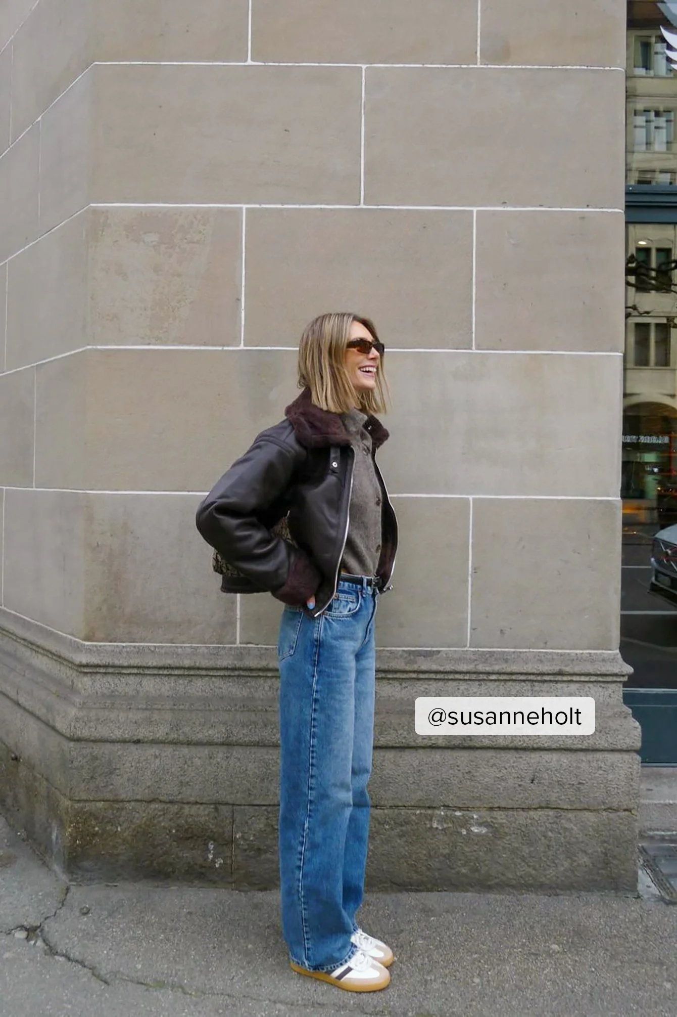 Lockere Jeans mit mittlerer Taille
