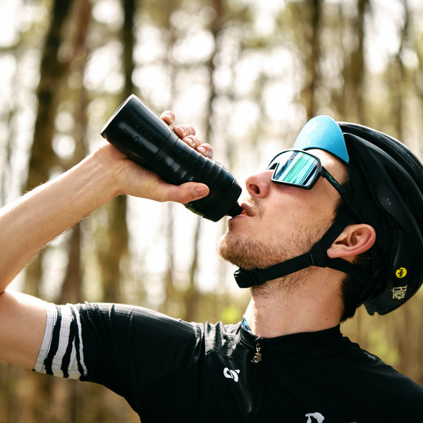 TWIST X KEEGO BOTTLE 600 + BIKE BASE - Fahrradzubehör