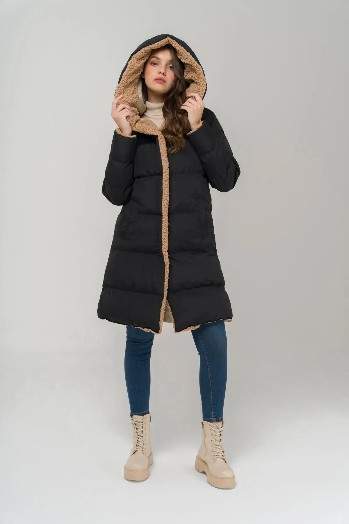 Olcay  Doppelseitige Fleece-Pufferjacke mit Kapuze, Schwarz-Stein 6491
