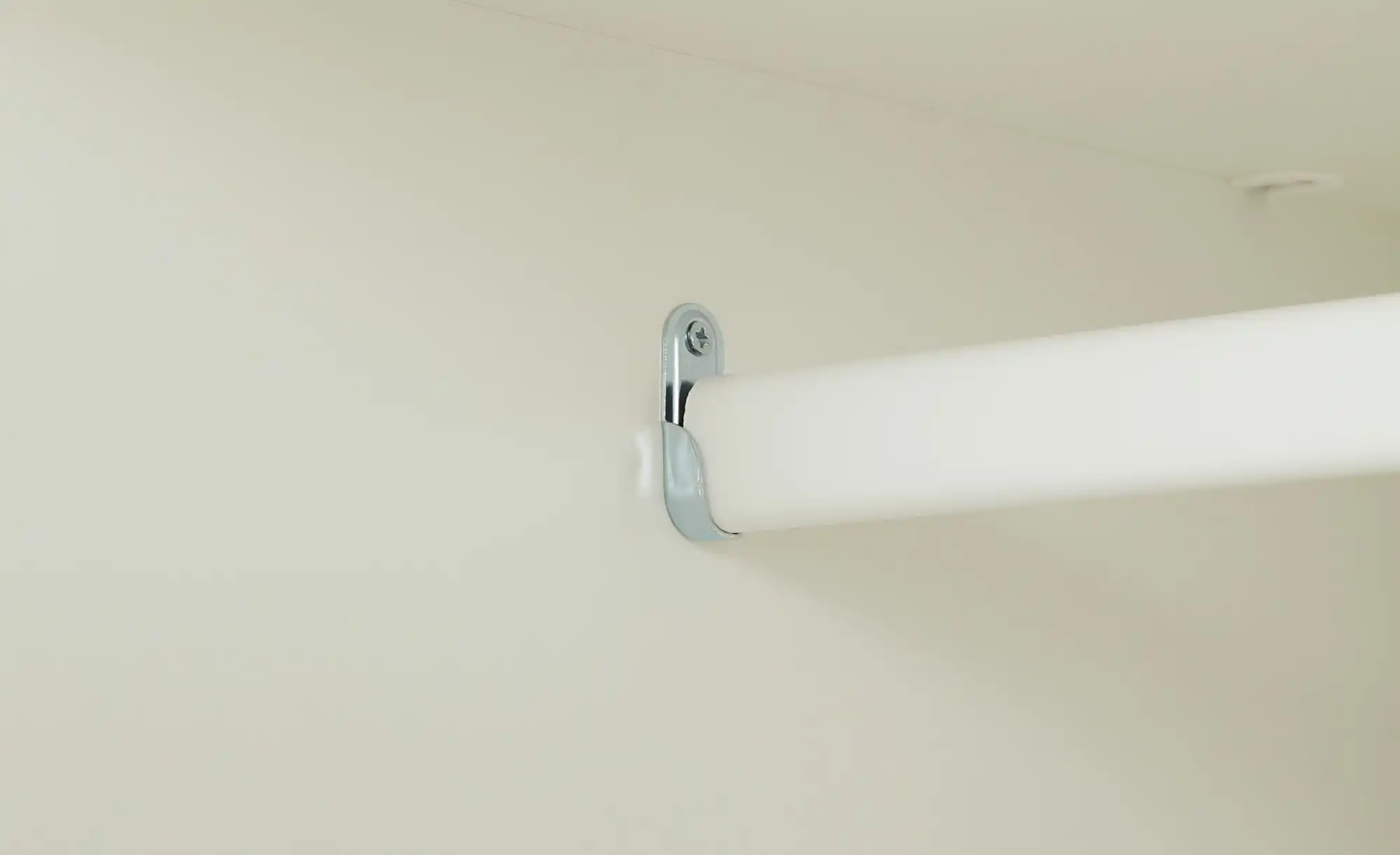 Kleiderschrank