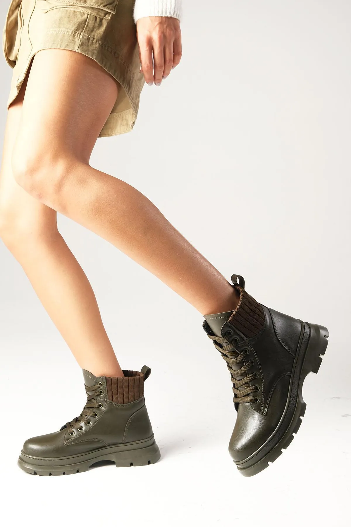 Mio Gusto  Frieda Khakigrüne Damen-Schnürstiefel