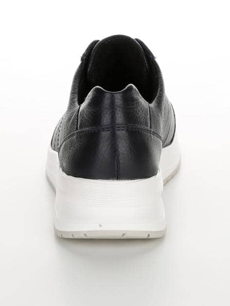 Schnürschuh