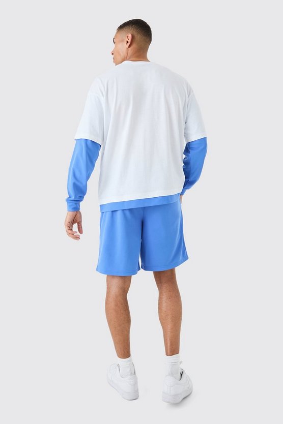 Oversize T-Shirt und Mesh-Shorts