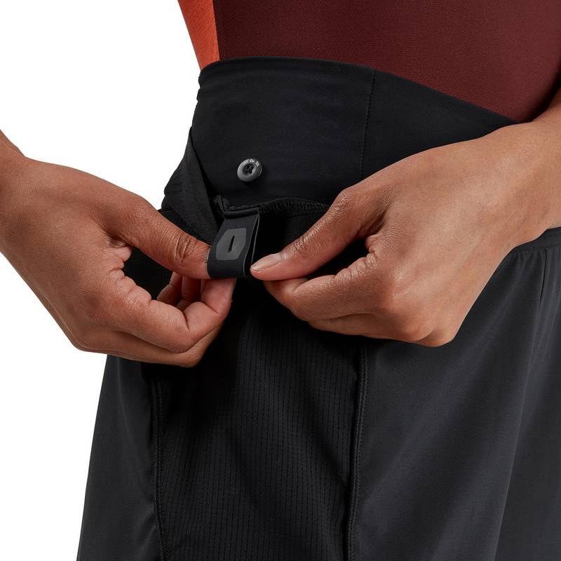 On ACTIVE SHORTS Funktionsshorts Damen