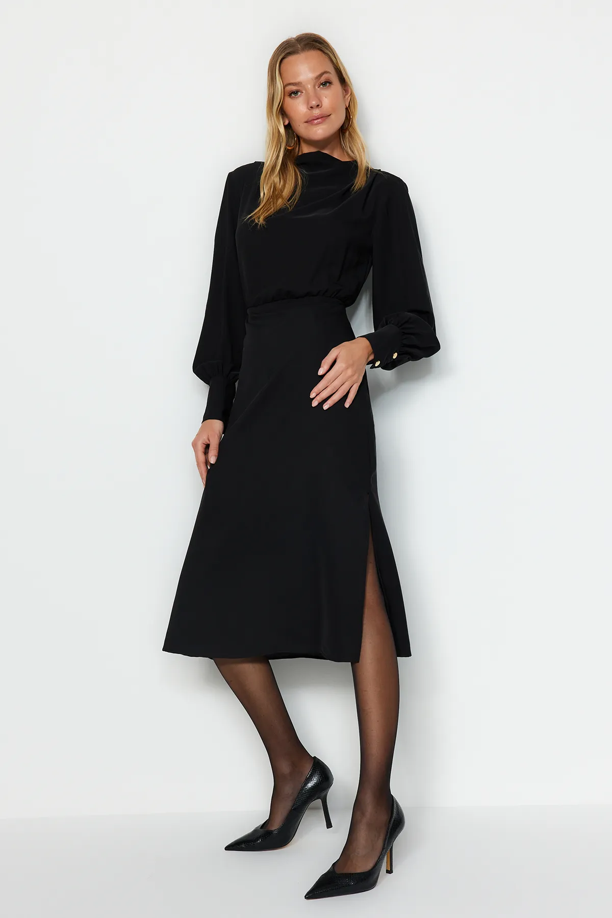 Trendyol Collection  Schwarzes gewebtes Midikleid mit Schlitz TWOAW24EL00851