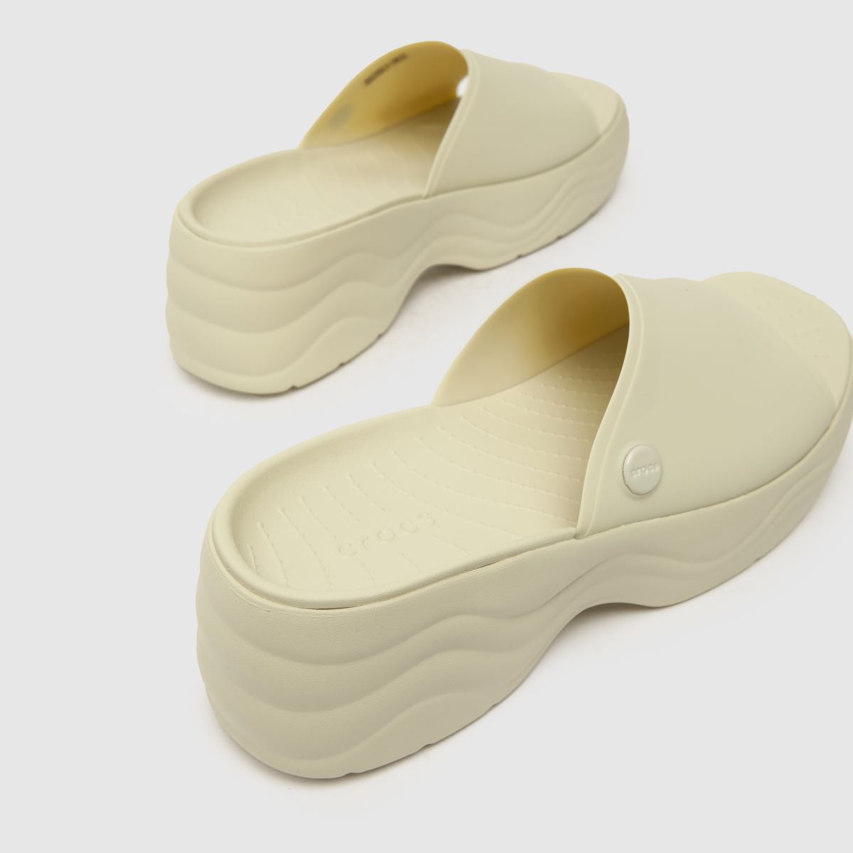 Crocs Skyline Slide szandál natúr színben