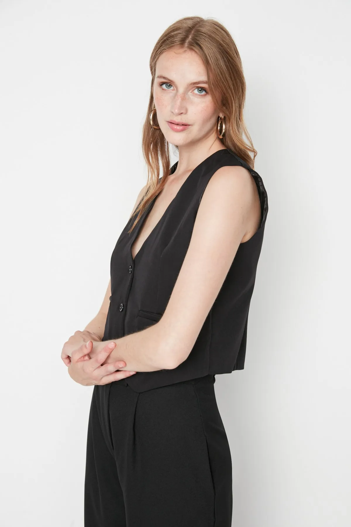 Trendyol Collection  Schwarze, normal gewebte Weste TWOSS22YE0053