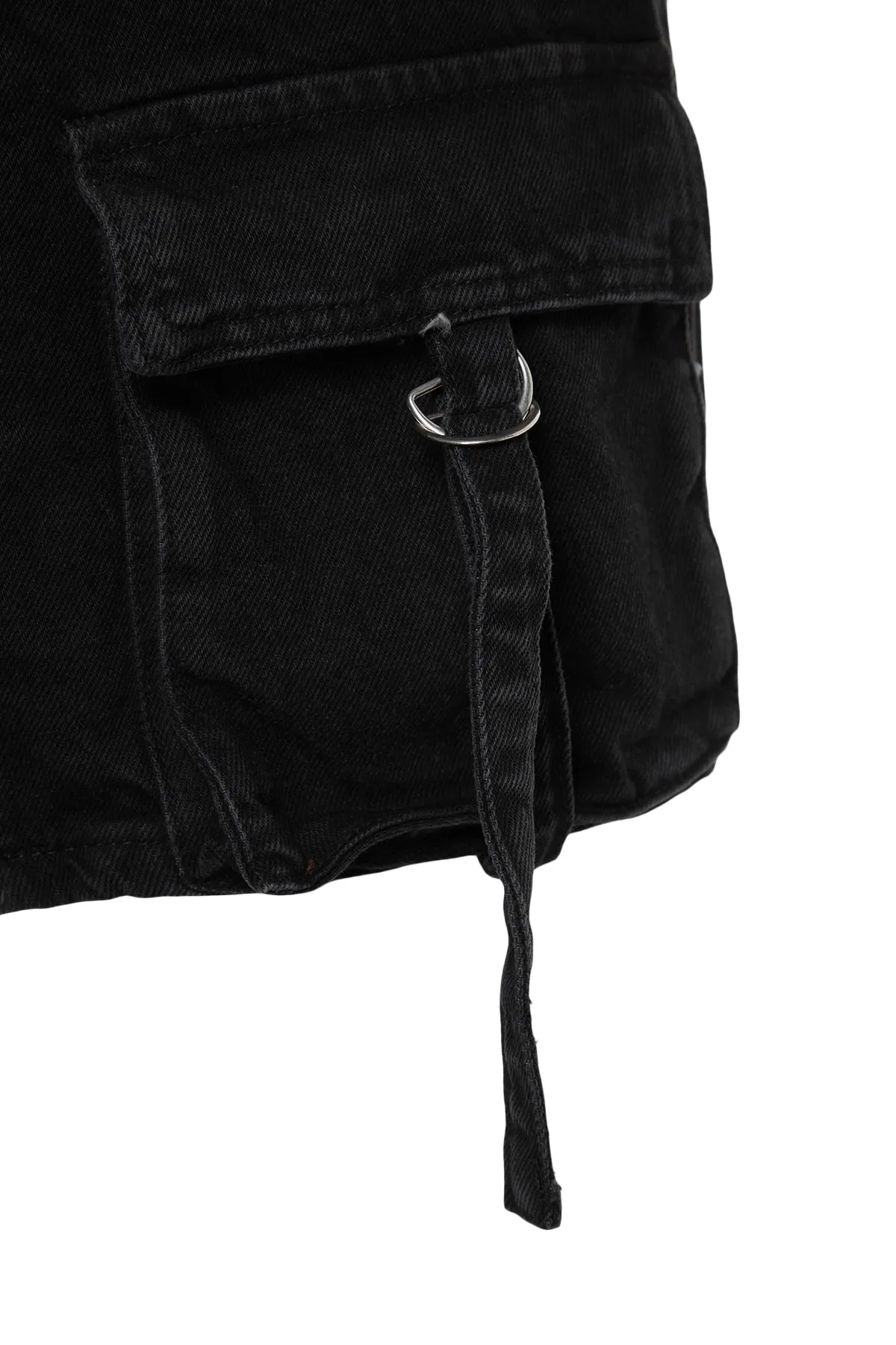 Trendyol Collection  Schwarzer High Waist Mini-Jeansrock mit Cargo-Taschendetail TWOSS23ET00112