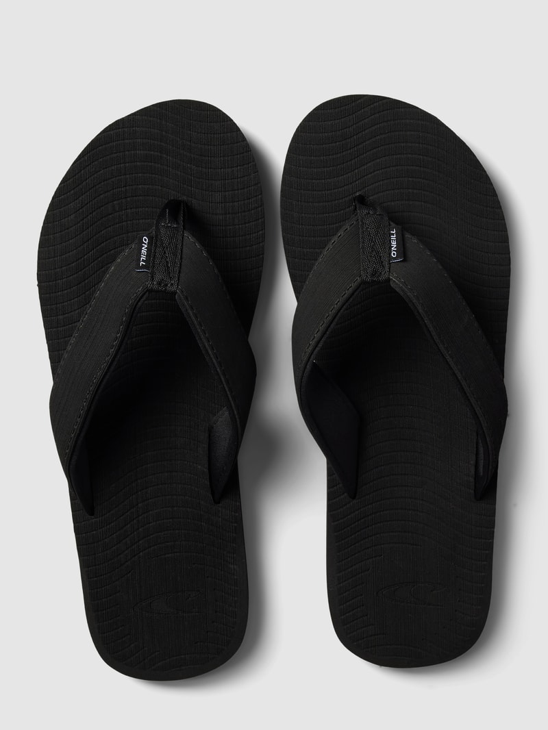Zehentrenner in Flecht-Optik mit Label-Patch Modell 'KOOSH' in schwarz