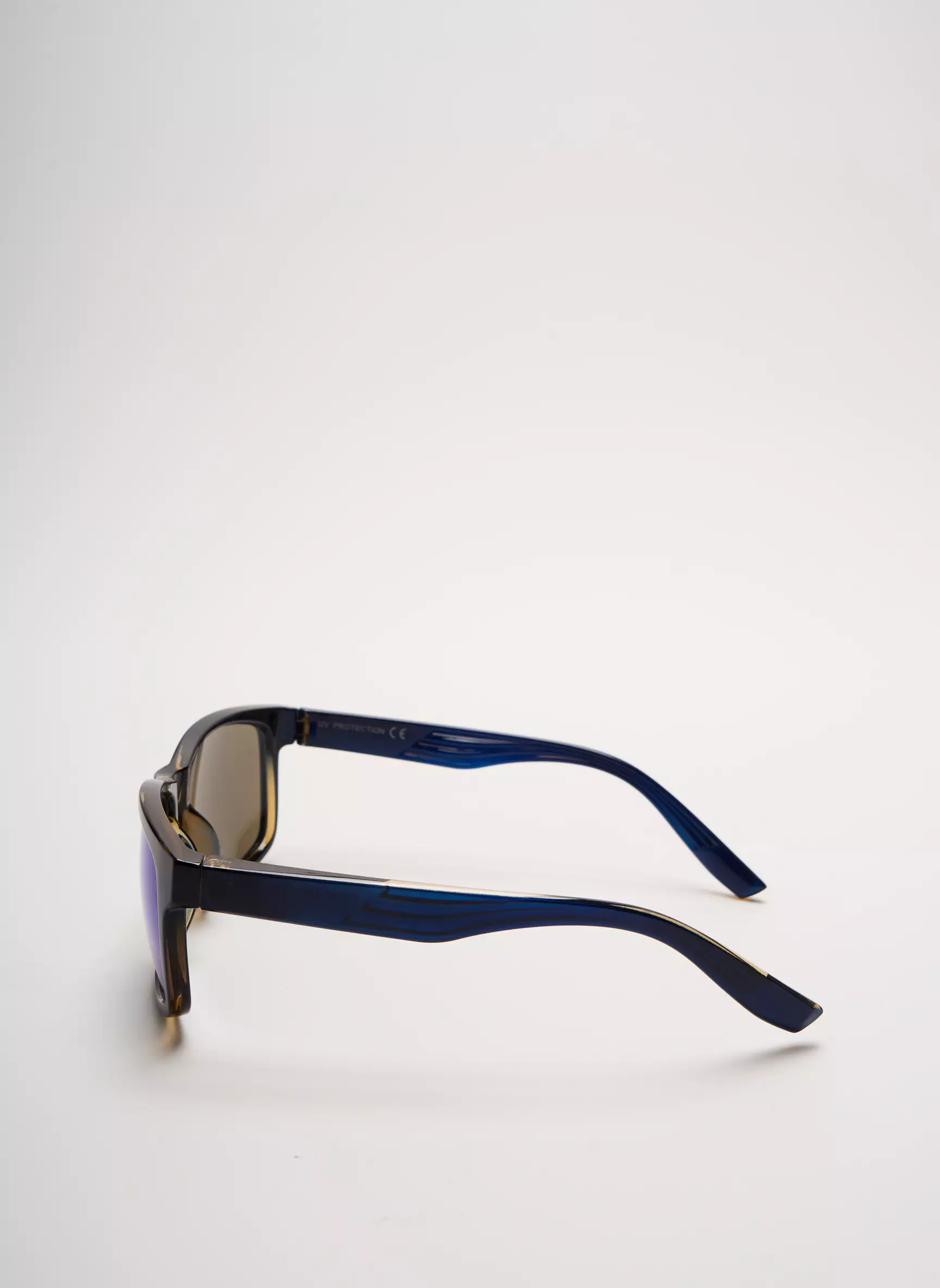 City Vision Eyewear Lunettes De Soleil Femme couleur noir