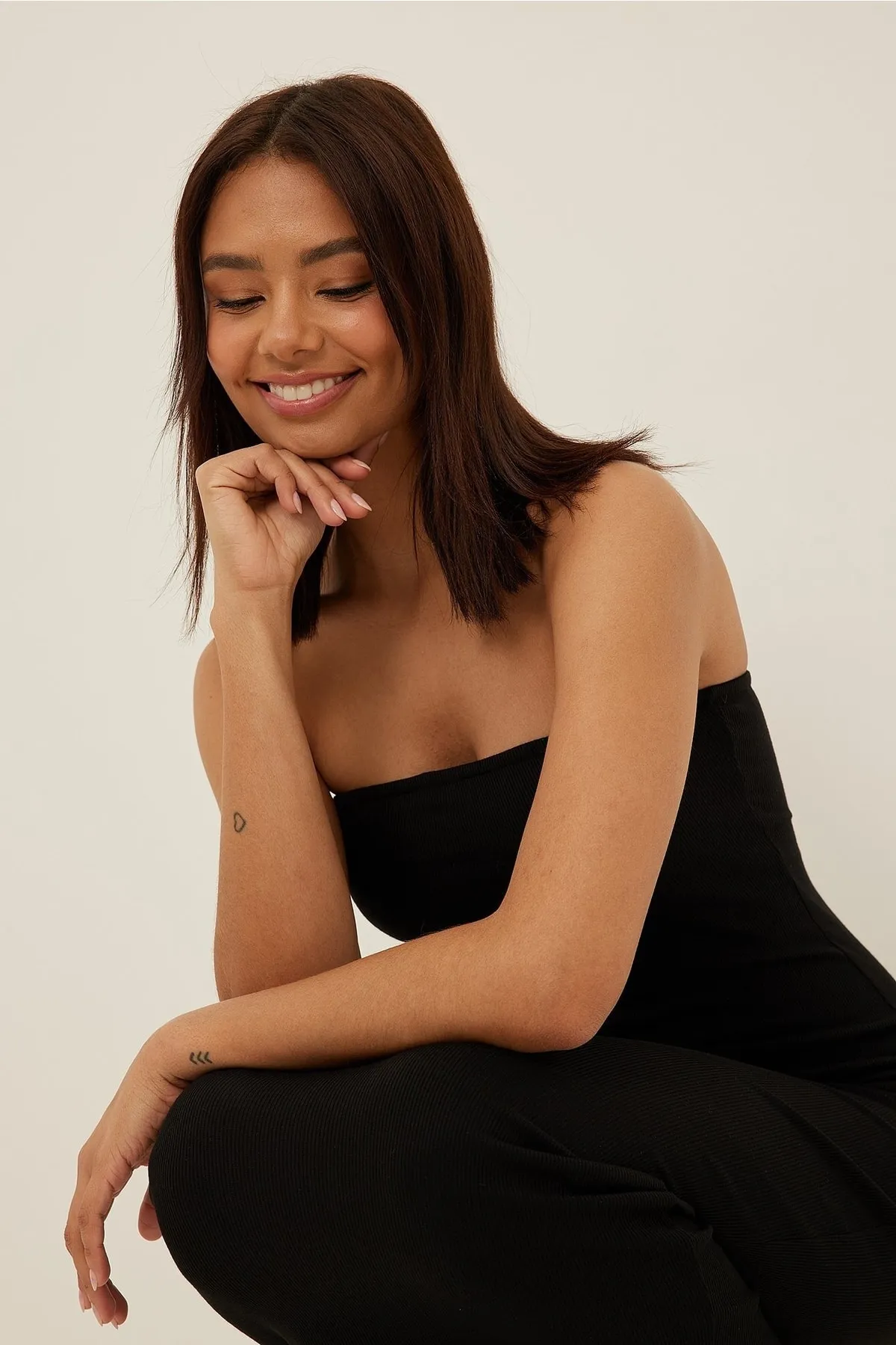 NA-KD  Geripptes Maxi-Schlauchkleid