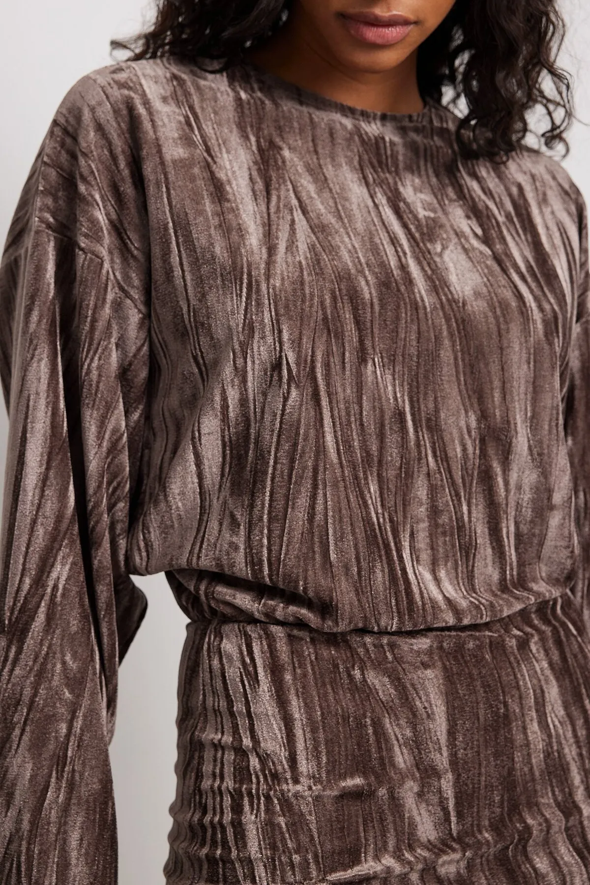 NA-KD  Lockeres Minikleid aus Samt
