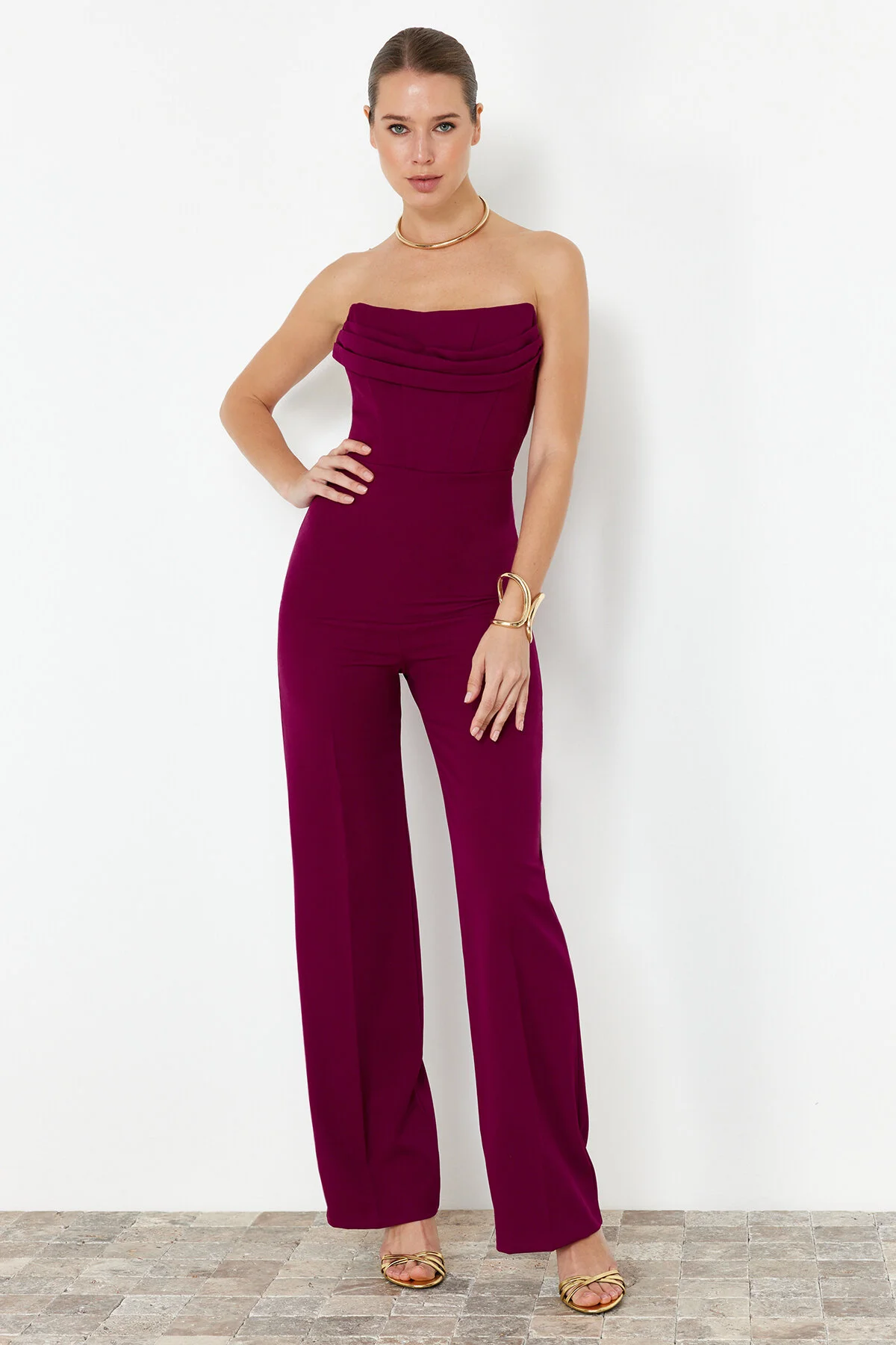 Trendyol Collection  Pflaumenfarbener gewebter Jumpsuit mit Korsettdetail TPRSS24TU00002