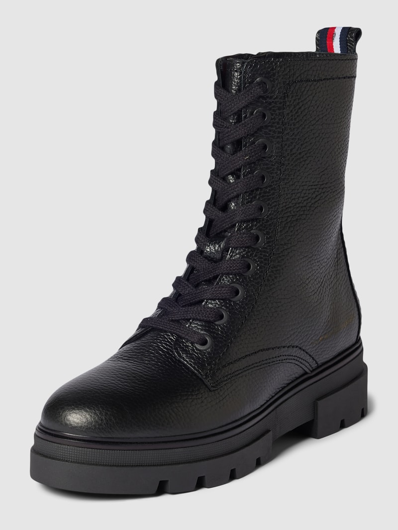 Schnürboots aus echtem Leder in schwarz