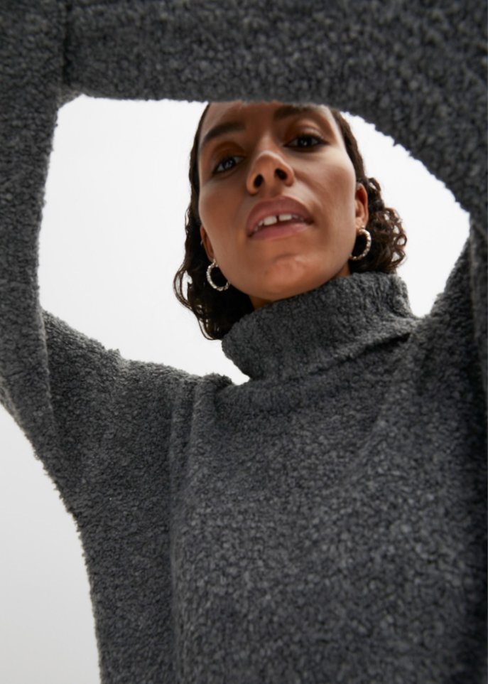 Strickkleid aus Bouclègarn