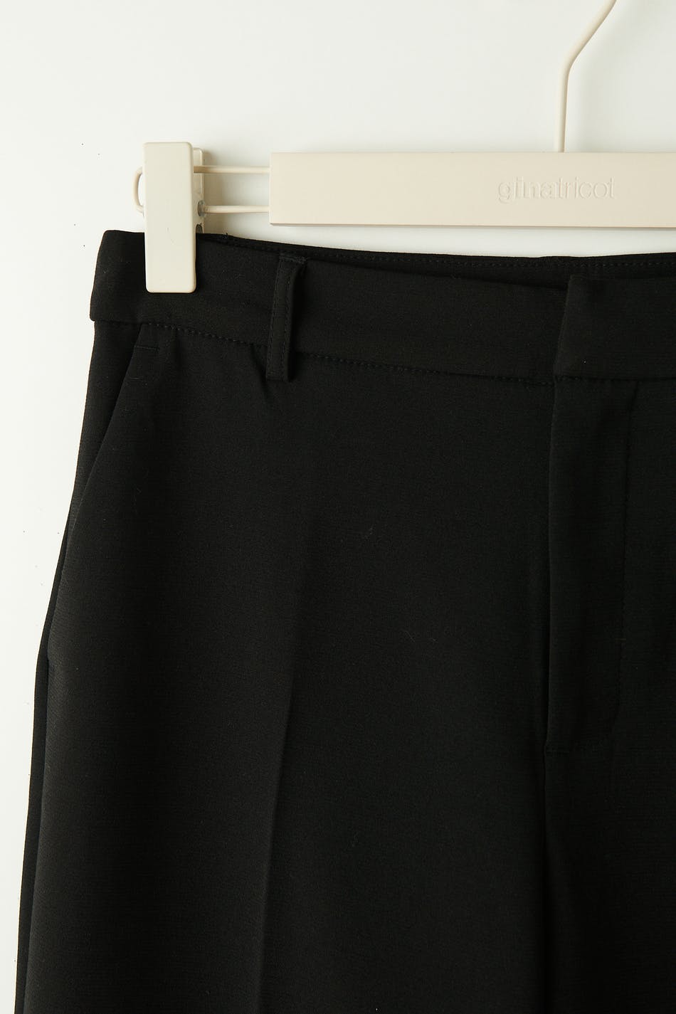 Straight tall trousers
