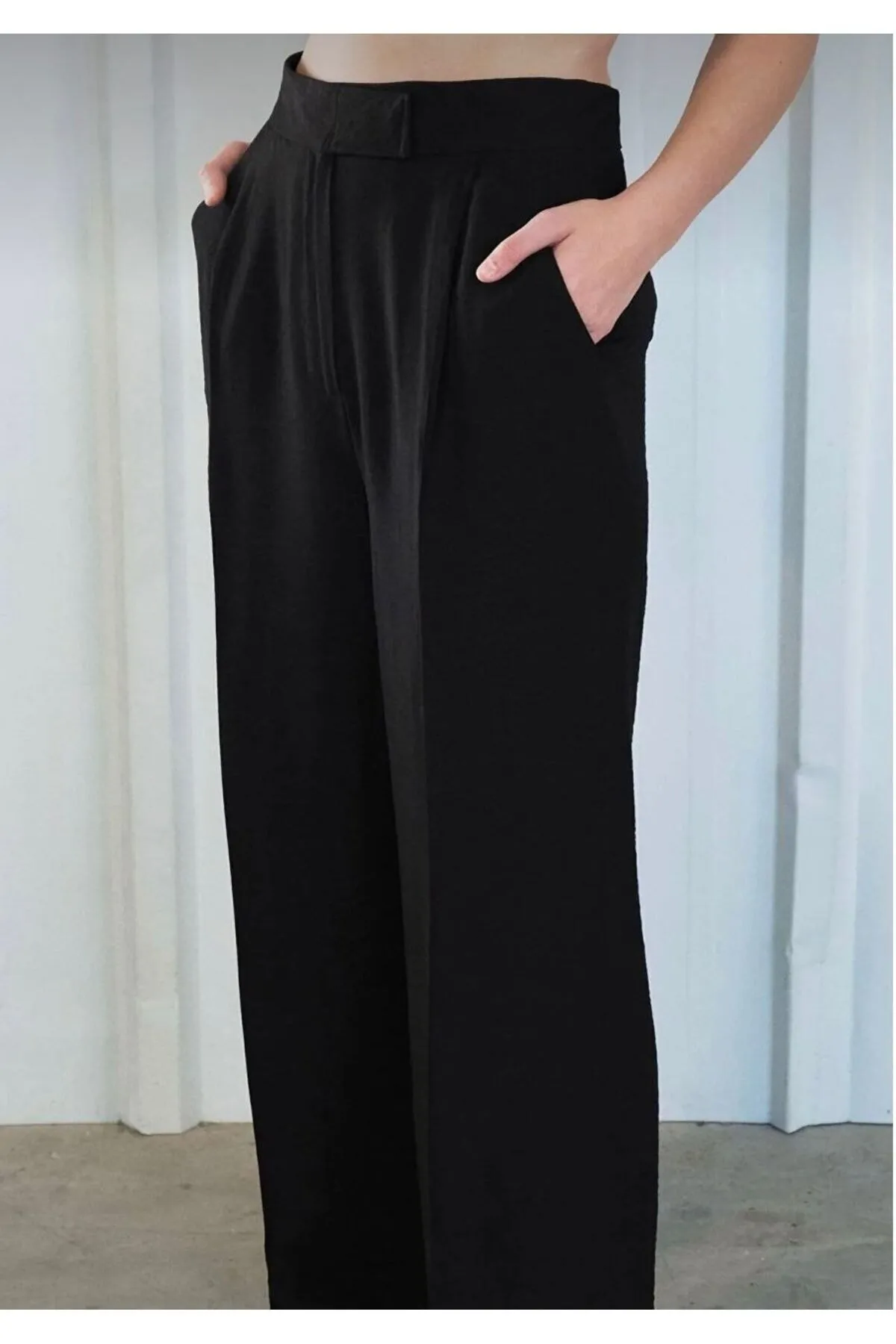 Laluvia  Schwarze Hose mit weitem Bein und detaillierter Taille