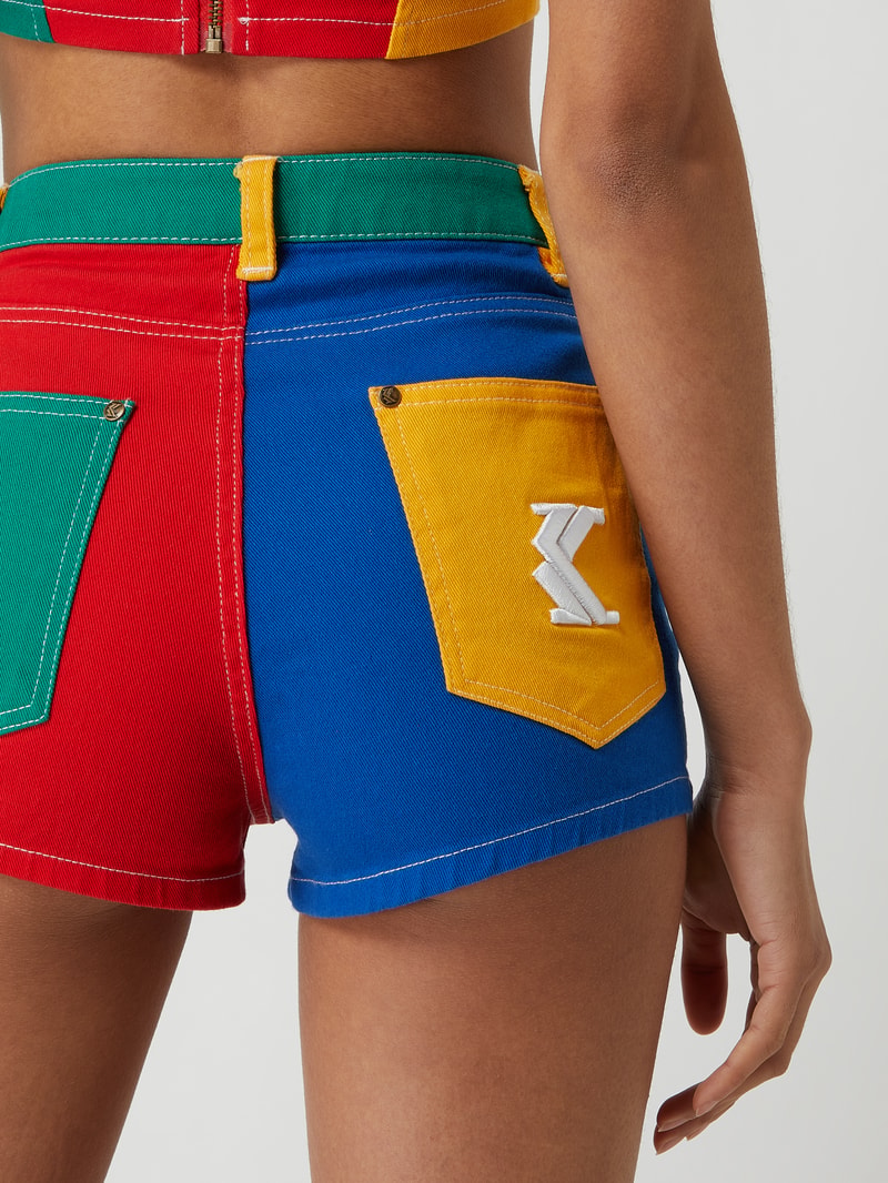 Jeansshorts mit Stretch-Anteil  in rot
