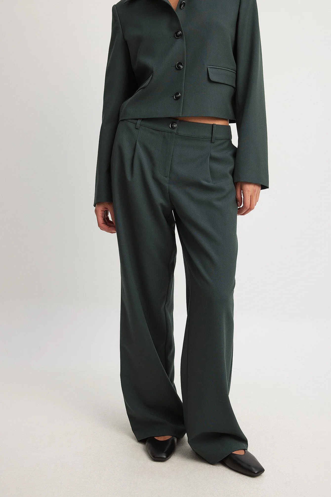 Maßgeschneiderte Hose mit niedriger Taille